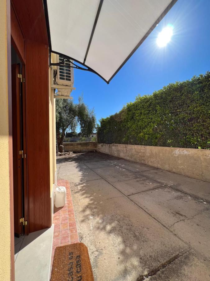 Summer Breeze Apartment - אבולה מראה חיצוני תמונה